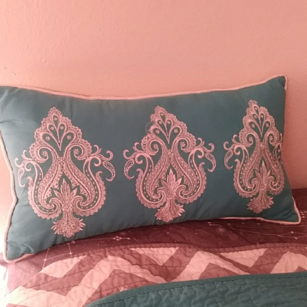 Decorative pillows